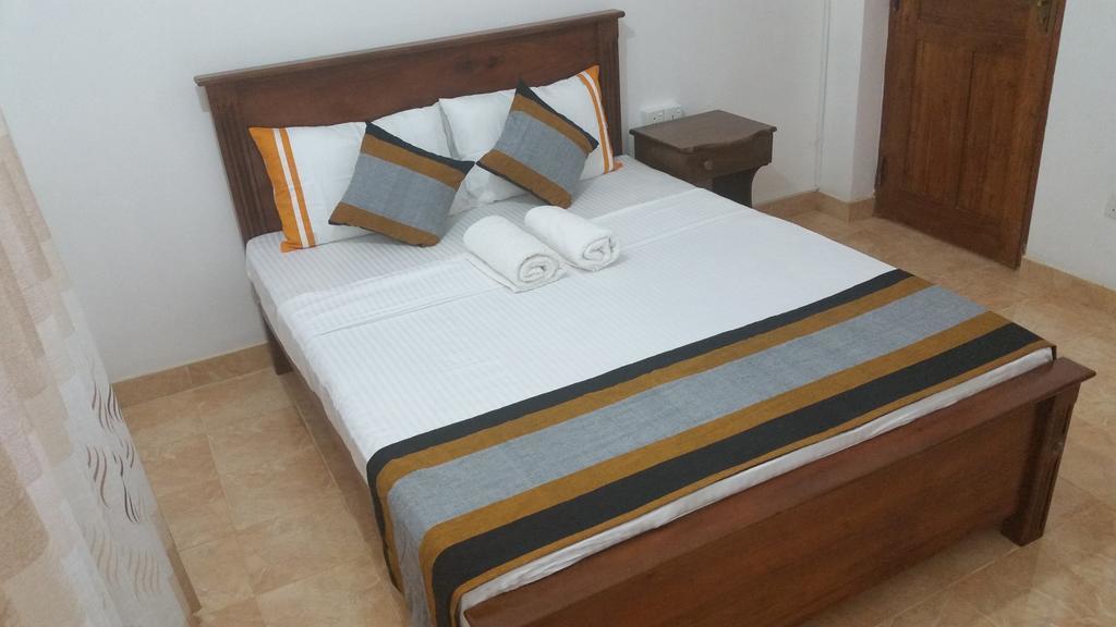 Sanasuma Rest Hotel Anuradhapura Kültér fotó